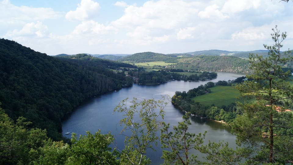 Bartůňek’s lookout, named after Karel Bartůněk, who helped build a nature trail here | Photo: Miloš Turek, Radio Prague International Bartůňek’s lookout, named after Karel Bartůněk, who helped build a nature trail here | Photo: Miloš Turek, Radio Prague International
