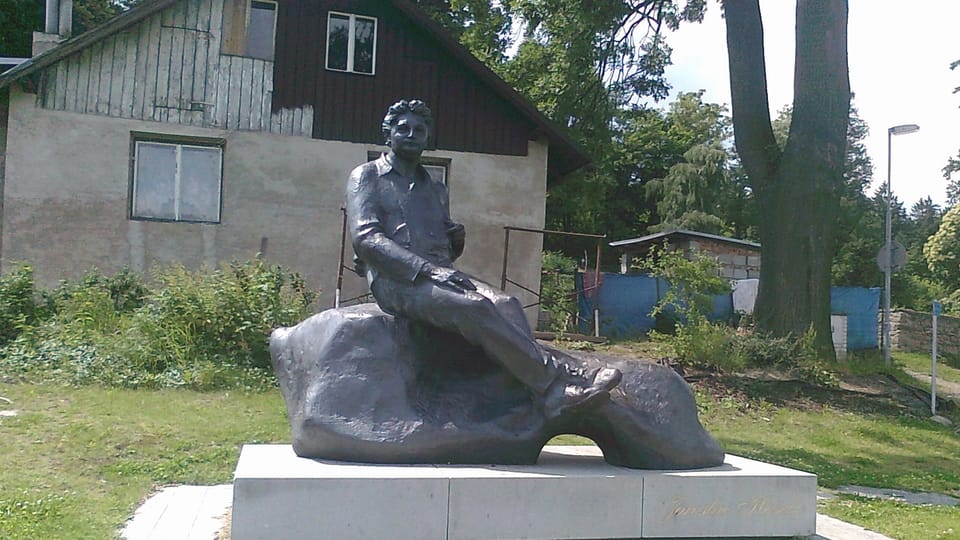 Monument of Jaroslav Hašek in Lipnice | Photo: Eva Odstrčilová,  Czech Radio