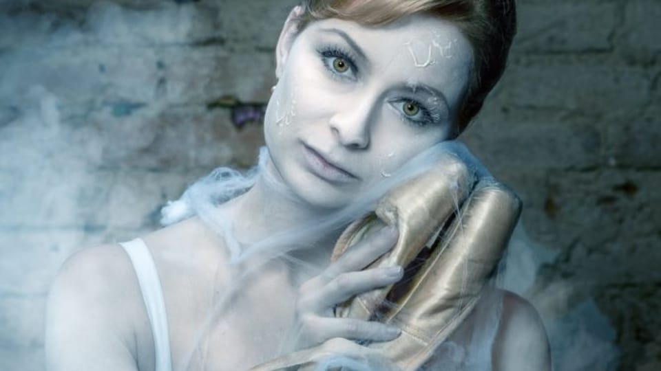 Ballet dancer Marika Mikanová, photo: Radek Drbohlav Ballet dancer Marika Mikanová, photo: Radek Drbohlav