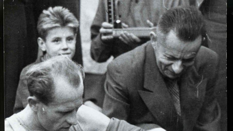 Emil Zátopek, Josef Laufer, around 1955 | Foto: e-Sbírky, National Museum, CC BY 4.0 DEED Emil Zátopek, Josef Laufer, around 1955 | Foto: e-Sbírky, National Museum, CC BY 4.0 DEED