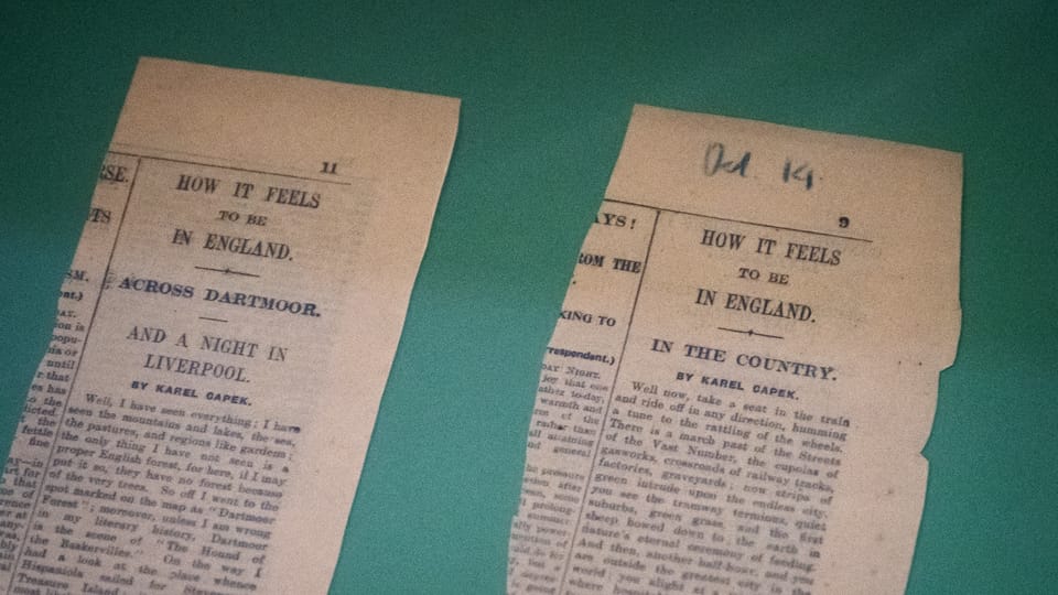 The exhibition also includes columns that Karel Čapek wrote for the English press | Photo: Zuzana Jarolímková,  iROZHLAS.cz