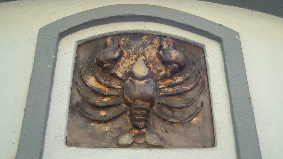 House sign on the house "At the Crayfish" | Photo: Radio Prague International