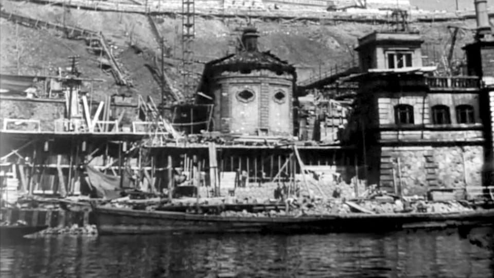 Relocation of St. Mary Magdalene Chapel in February 1956 | Photo: Přesun kaple svaté Máří Magdaleny/Česká televize