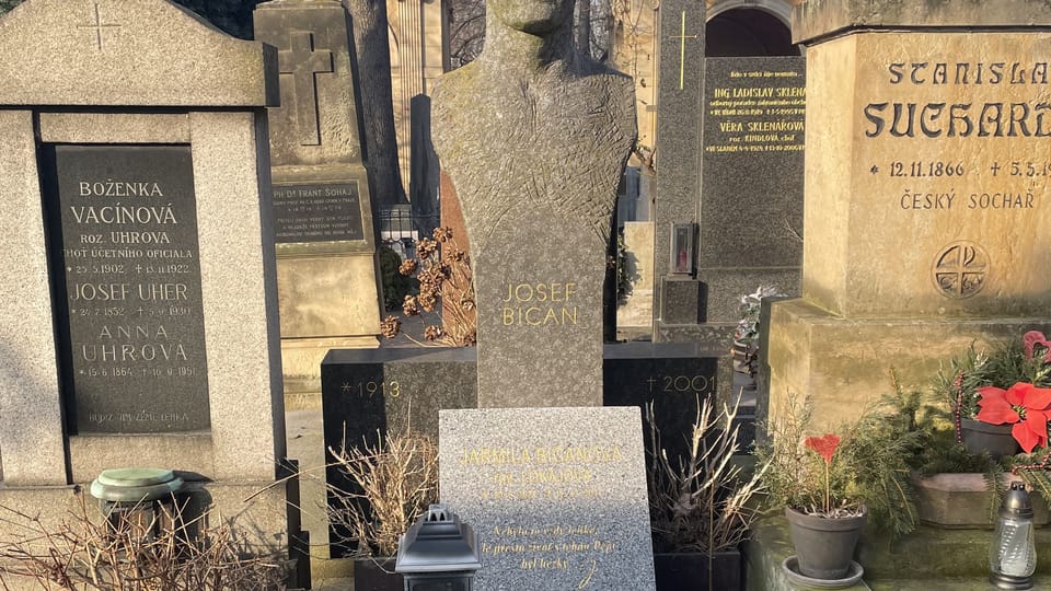 Grave of Josef Bican | Photo: Vít Pohanka, Radio Prague International Grave of Josef Bican | Photo: Vít Pohanka, Radio Prague International