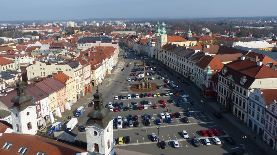 View from the White Tower on Velké náměstí in Hradec Králové | Photo: Klára Stejskalová, Radio Prague International View from the White Tower on Velké náměstí in Hradec Králové | Photo: Klára Stejskalová, Radio Prague International