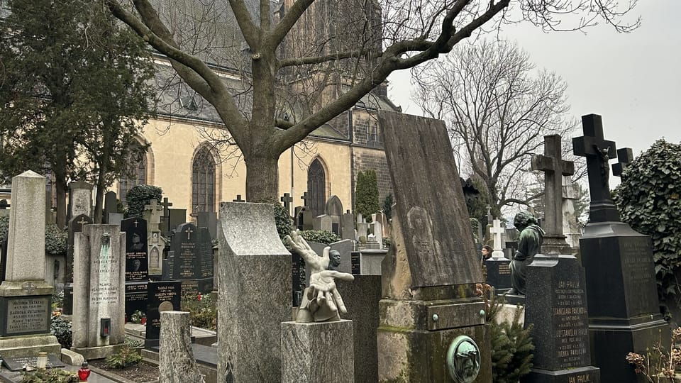 Vyšehrad Cemetery | Photo:  Juan Pablo Bertazza,  Radio Prague International