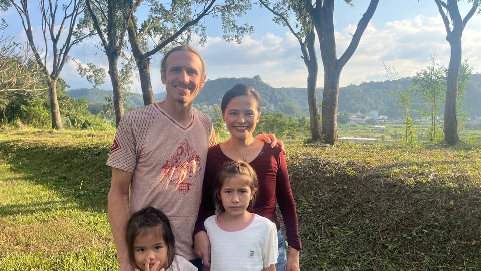 Petr Novotný with his wife and children | Photo: Alexis Rosenzweig, Radio Prague International Petr Novotný with his wife and children | Photo: Alexis Rosenzweig, Radio Prague International
