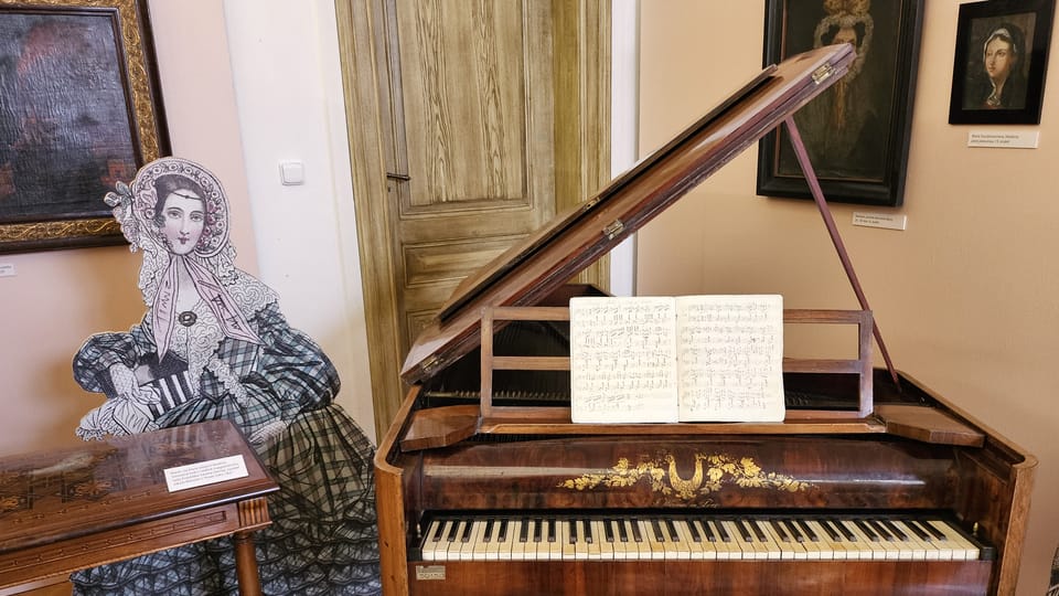 The piano that Smetana is believed to have played in the family of councillor Deml  | Photo: Klára Stejskalová,  Radio Prague International