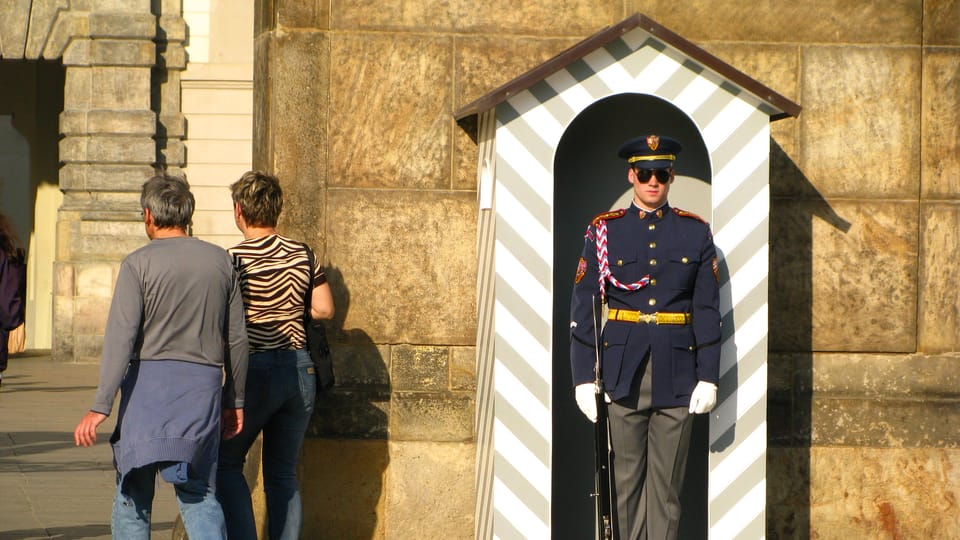 Prague Castle Guard | Photo: Radio Prague International Prague Castle Guard | Photo: Radio Prague International