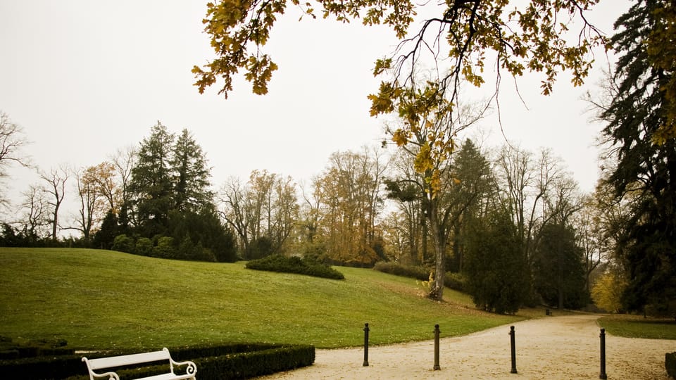The park around Hluboká Castle is in English style, photo: Vít Pohanka / Czech Radio The park around Hluboká Castle is in English style, photo: Vít Pohanka / Czech Radio