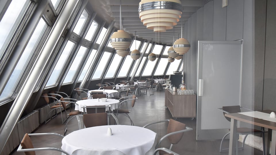 Restaurant in the Hotel Ještěd | Photo: Ondřej Tomšů, Radio Prague International Restaurant in the Hotel Ještěd | Photo: Ondřej Tomšů, Radio Prague International