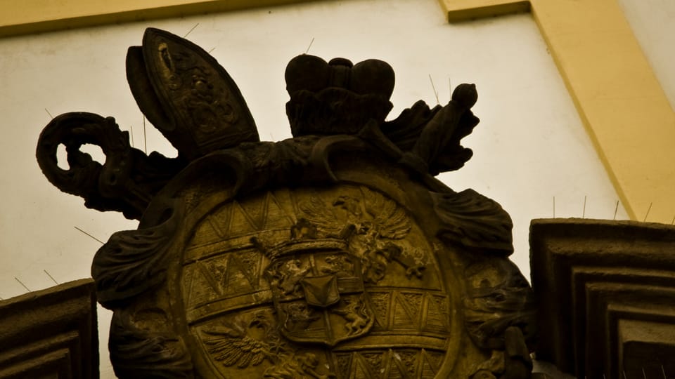 Kroměříž Chateau - coat of arms of Karl II von Liechtenstein-Kastelkorn, photo: Vít Pohanka Kroměříž Chateau - coat of arms of Karl II von Liechtenstein-Kastelkorn, photo: Vít Pohanka
