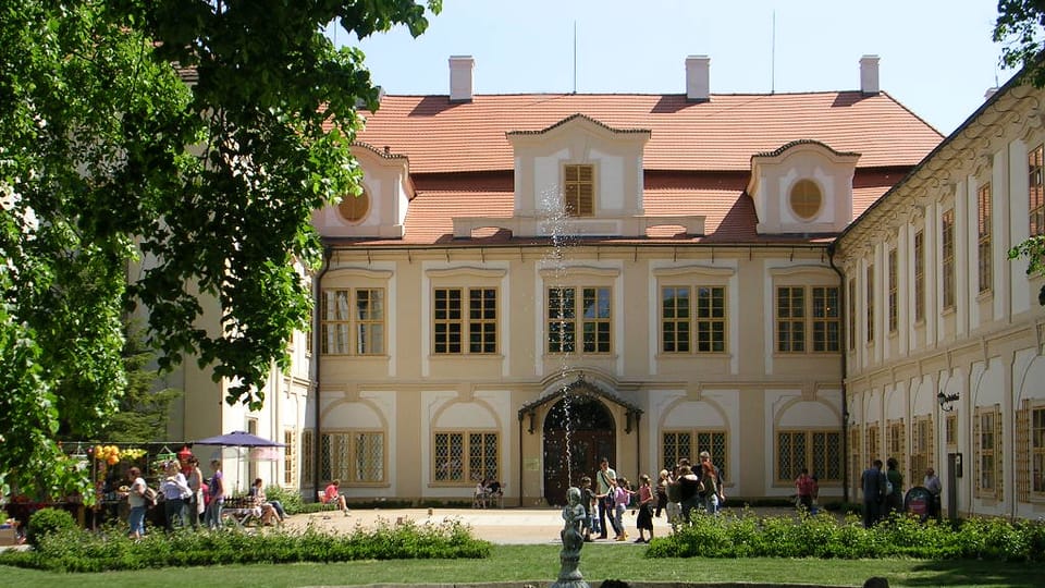 Loučeň Chateau | Photo: Radio Prague International Loučeň Chateau | Photo: Radio Prague International