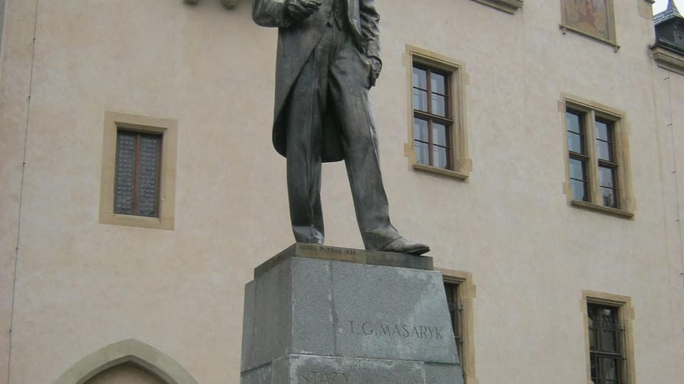Masaryk statue outside the Italian Court, photo: Dominik Jůn Masaryk statue outside the Italian Court, photo: Dominik Jůn
