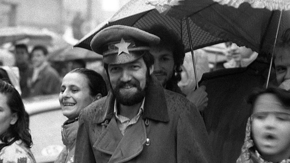 Student demonstrations in Olomouc were merry affairs satirizing symbols of communism, photo: Michal Štosel Student demonstrations in Olomouc were merry affairs satirizing symbols of communism, photo: Michal Štosel