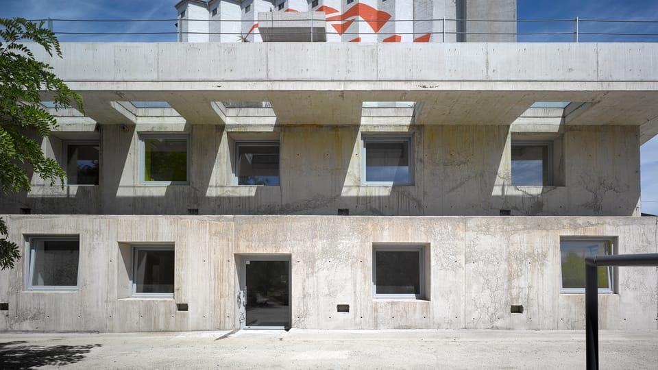 Administration building in Strančice,  photo: archive of Czech Prize for Architecture