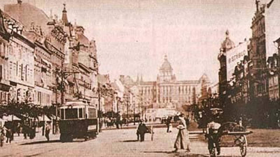 The Wenceslas Square in 1985, photo: MF Dnes, 31.8.2006 The Wenceslas Square in 1985, photo: MF Dnes, 31.8.2006