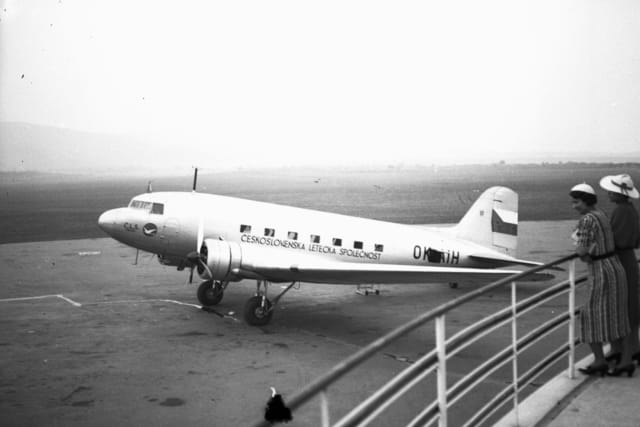 Douglas DC-3-220,  photo: FORTEPAN / Lissák Tivadar,  CC BY-SA 3.0