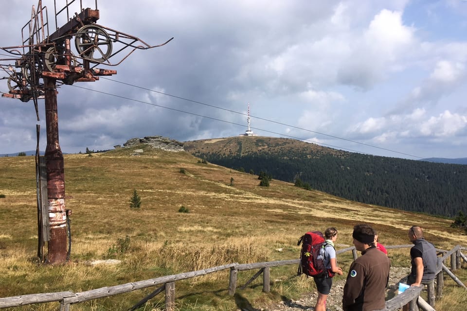 Ascent to Mount Praděd, the highest peak of the Jeseníky Mountains (1491 m) | Photo: Andrea Švubová, Czech Radio Ascent to Mount Praděd, the highest peak of the Jeseníky Mountains (1491 m) | Photo: Andrea Švubová, Czech Radio