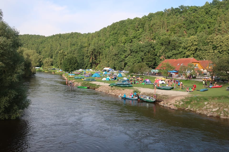 Boating camp in Zlatá Koruna | Photo: Štěpánka Budková,  Radio Prague International