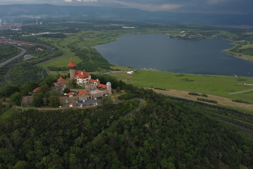 Hněvín Castle and Lake Most | Photo: Vít Pohanka,  Radio Prague International