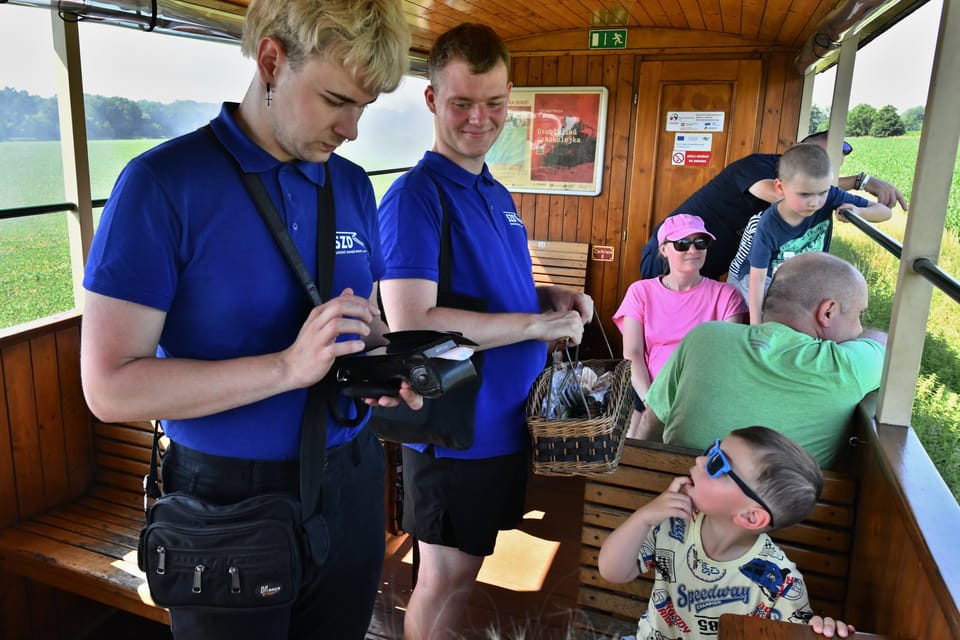 Ticket and souvenir sales on the tourist steam train help support the preservation of this romantic railway | Photo: Břetislav Tureček,  Radio Prague International