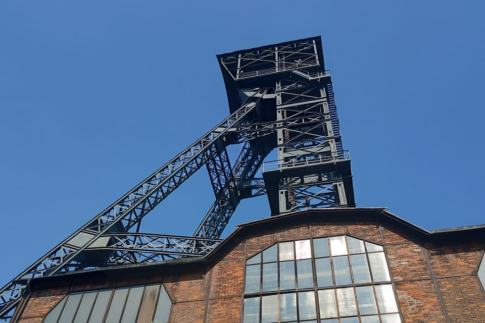 Mining tower | Photo: Anton Kajmakov, Radio Prague International Mining tower | Photo: Anton Kajmakov, Radio Prague International