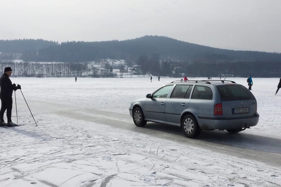Frozen Lipno reservoir | Photo: Jitka Cibulová Vokatá, Czech Radio Frozen Lipno reservoir | Photo: Jitka Cibulová Vokatá, Czech Radio