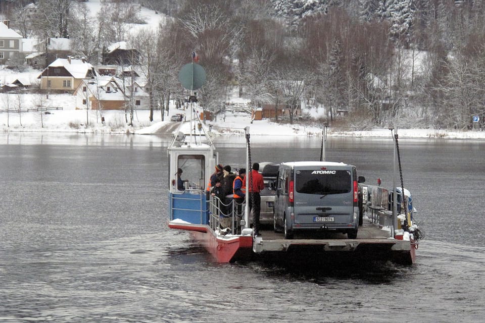 Ferry on Lipno reservoir | Photo: Jan Rosenauer, Czech Radio Ferry on Lipno reservoir | Photo: Jan Rosenauer, Czech Radio