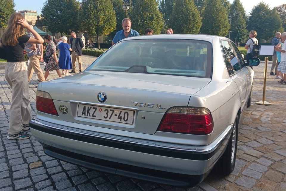 BMW 735,  which served the Ministry of Health between 2001 and 2012 | Photo: Lenka Žižková,  Radio Prague International