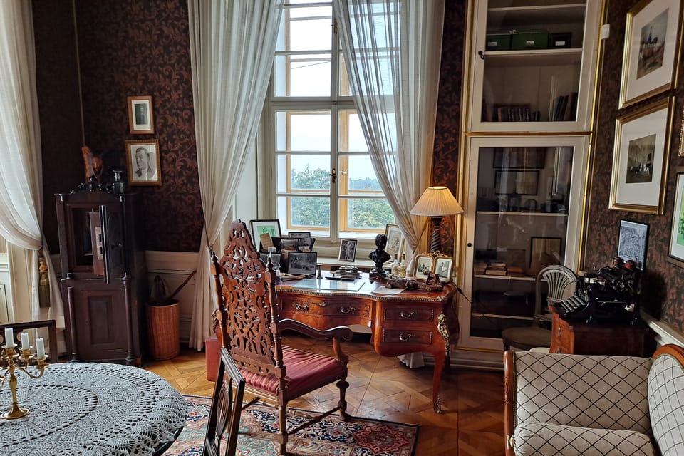 Interior of Loučeň Chateau | Photo: Anton Kajmakov, Radio Prague International Interior of Loučeň Chateau | Photo: Anton Kajmakov, Radio Prague International