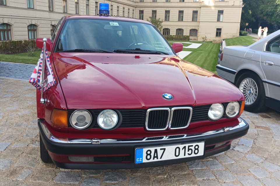 BMW 735, used by President Václav Havel since 1991 | Photo: Lenka Žižková, Radio Prague International BMW 735, used by President Václav Havel since 1991 | Photo: Lenka Žižková, Radio Prague International