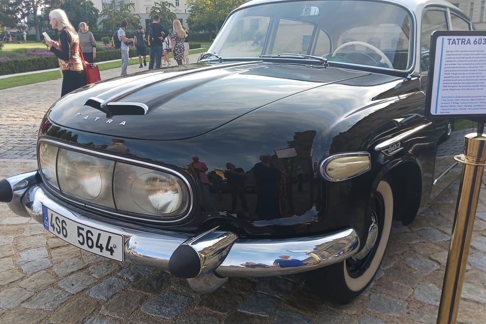 The Tatra 603-1 vehicle served in the 1960s at the Ministry of Fuel and Energy | Photo: Lenka Žižková, Radio Prague International The Tatra 603-1 vehicle served in the 1960s at the Ministry of Fuel and Energy | Photo: Lenka Žižková, Radio Prague International