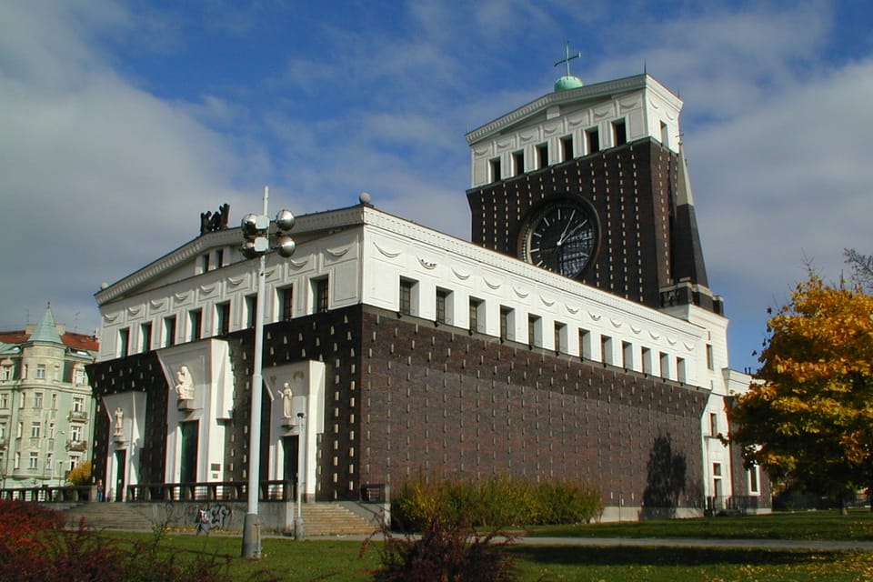Church of the Most Sacred Heart of Our Lord at Jiřího z Poděbrad square, Prague | Photo: Jana Šustová, Czech Radio Church of the Most Sacred Heart of Our Lord at Jiřího z Poděbrad square, Prague | Photo: Jana Šustová, Czech Radio