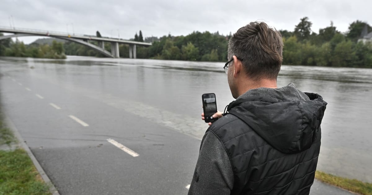 Meteorologists increase flood warnings. 'Extreme flood risk’ now also ...
