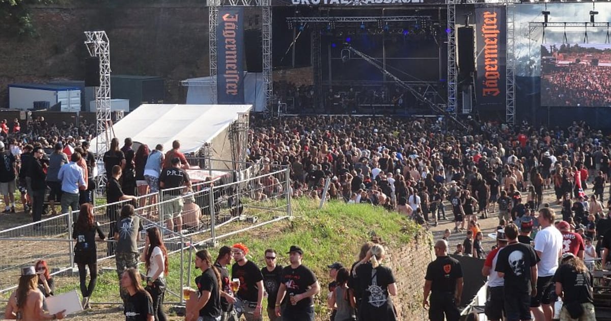 Big, brutal and friendly,” say fans of extreme metal festival | Radio Prague  International