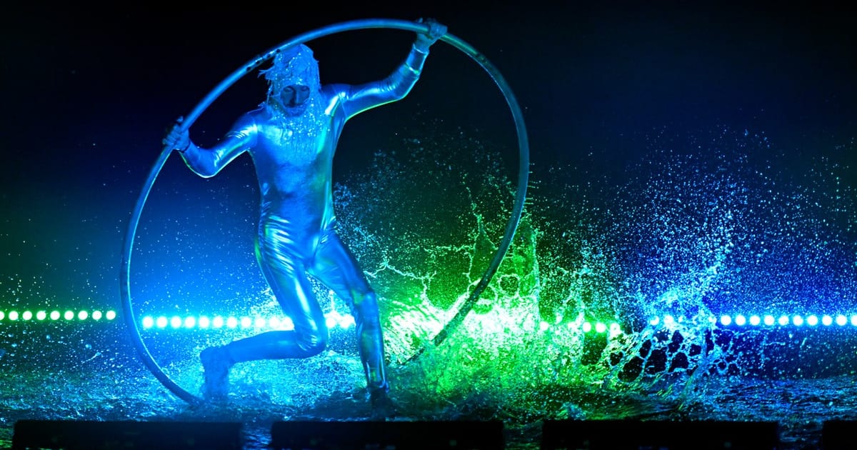 Festival Of New Circus And Theatre Letní Letná Opens With Breathtaking Water Show In Prague 