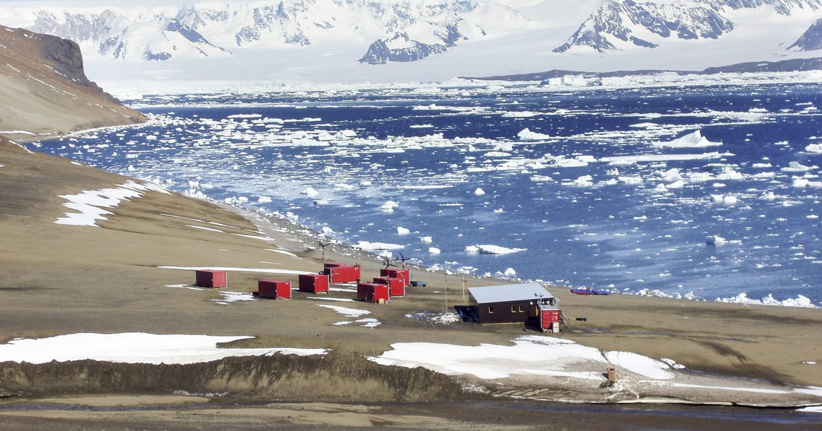 Czech Research Station In Antarctica Celebrates Ten Years 