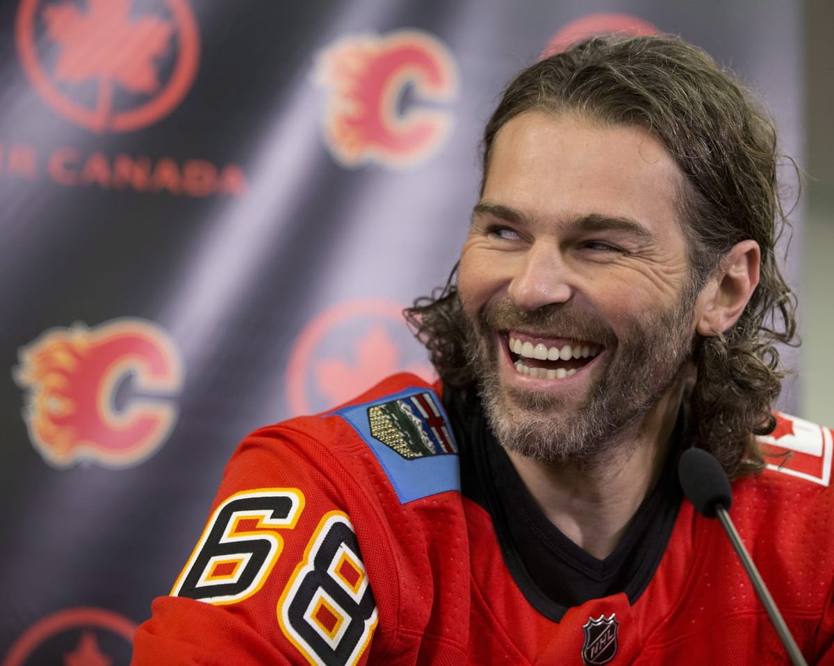 Jaromir Jagr Gets Nhl Lifeline With Calgary Flames Radio Prague International