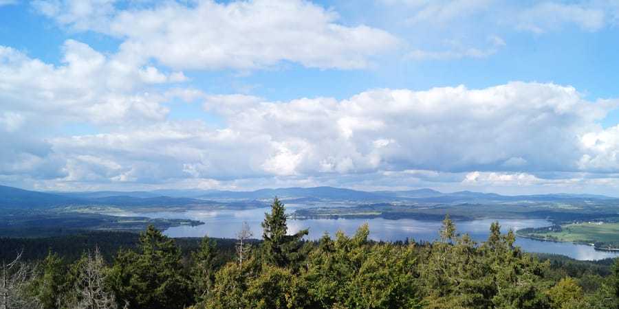 Lipno: South Bohemia's "sea" surrounded by forests | Radio Prague International - Vimarsana News