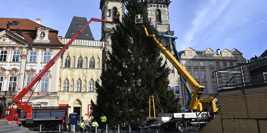 Some Prague Christmas markets will open to visitors despite worsening pandemic - Vimarsana News